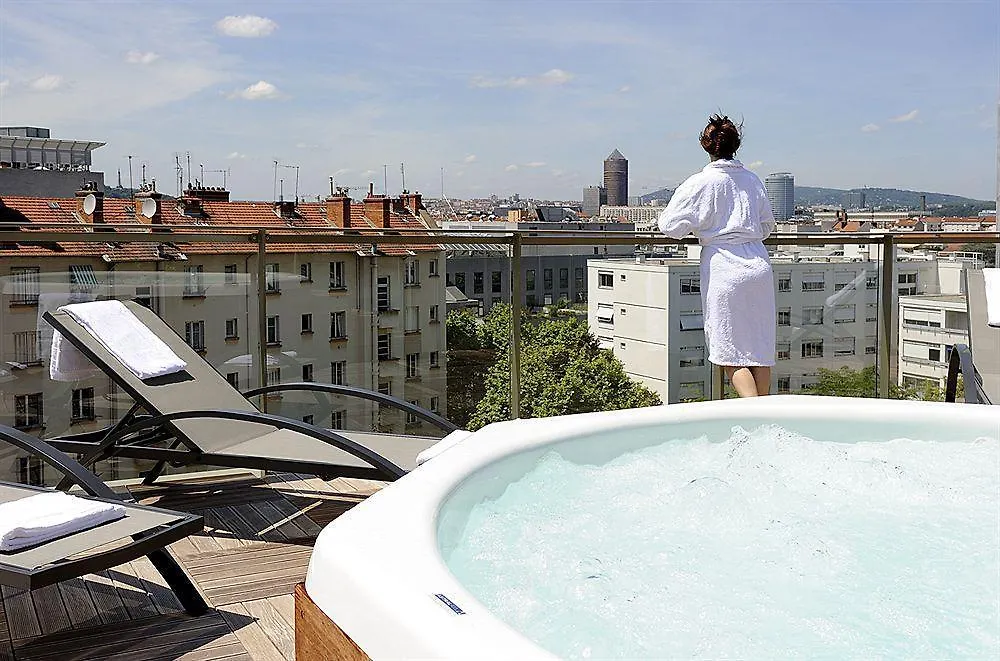 Lagrange Aparthotel Lyon Lumière 4*,