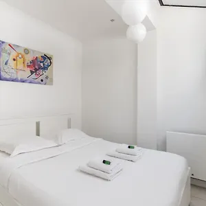 Gaité Montparnasse 4p , Paris France